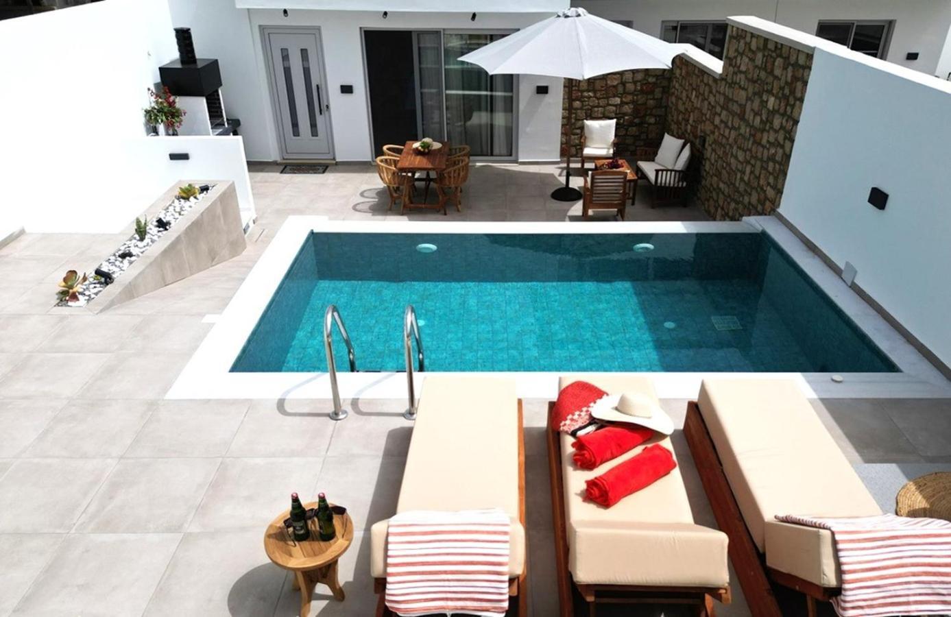 Valantina'S & Mannouel Lardos Luxury Villas ภายนอก รูปภาพ