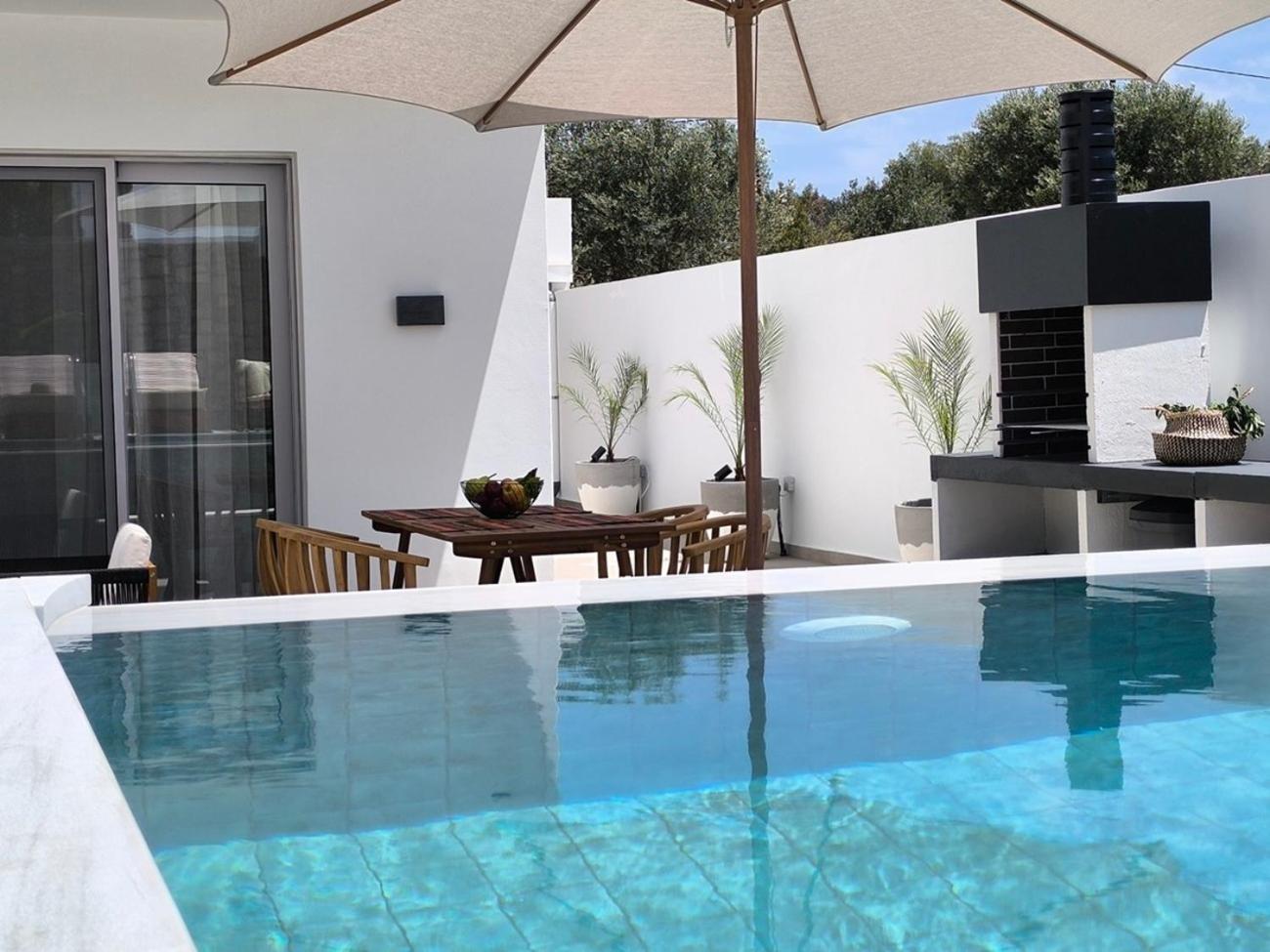 Valantina'S & Mannouel Lardos Luxury Villas ภายนอก รูปภาพ