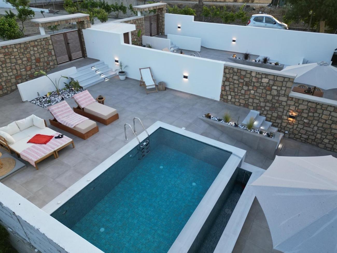 Valantina'S & Mannouel Lardos Luxury Villas ภายนอก รูปภาพ