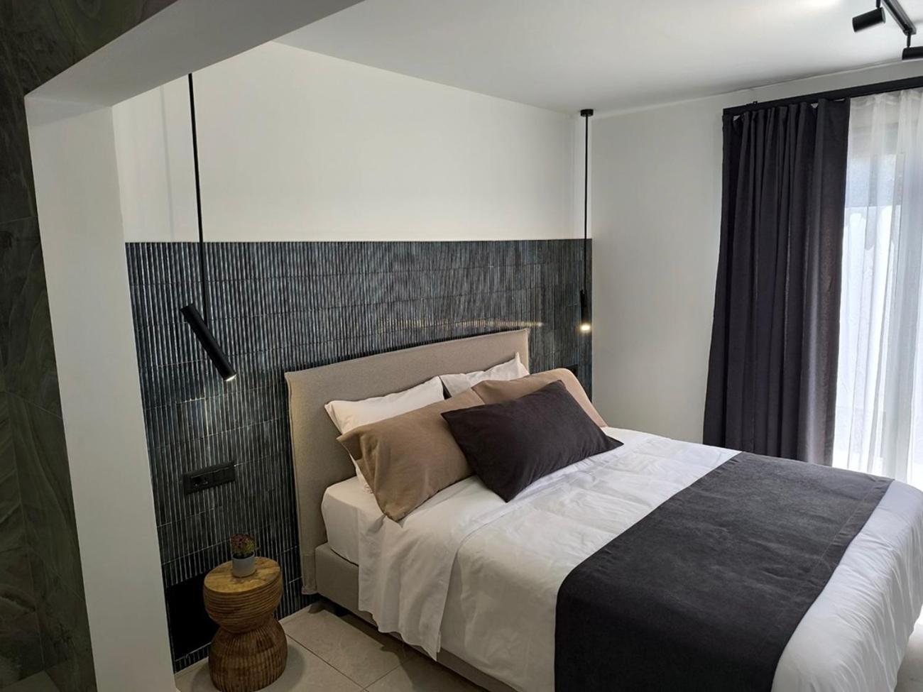 Valantina'S & Mannouel Lardos Luxury Villas ภายนอก รูปภาพ