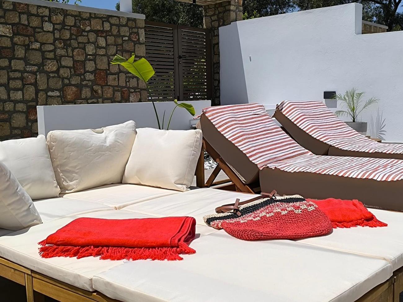 Valantina'S & Mannouel Lardos Luxury Villas ภายนอก รูปภาพ