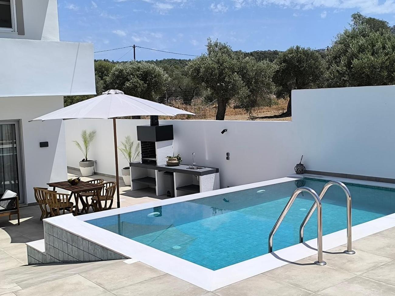 Valantina'S & Mannouel Lardos Luxury Villas ภายนอก รูปภาพ
