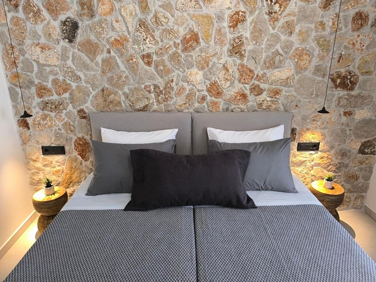Valantina'S & Mannouel Lardos Luxury Villas ภายนอก รูปภาพ